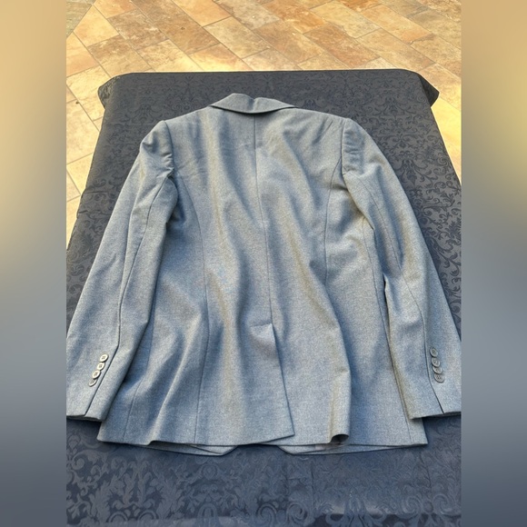 Brooks Brothers 346 Stretch 2-piece skirt suit
Top size 6
Skirt size 4 - Picture 3 of 8